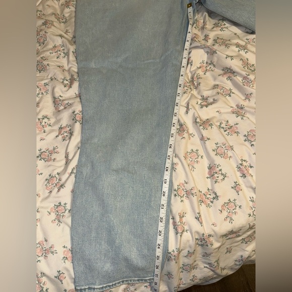 NWT Abercrombie and Fitch Light Wash Curve Love High Rise Skinny Jean - Picture 3 of 7